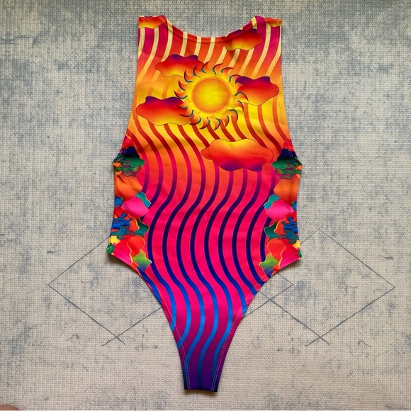 Freedom Ravewear Medium Bundle Bodysuit Sleeves Skirt 8 pieces Rave Festival - Picture 4 of 12